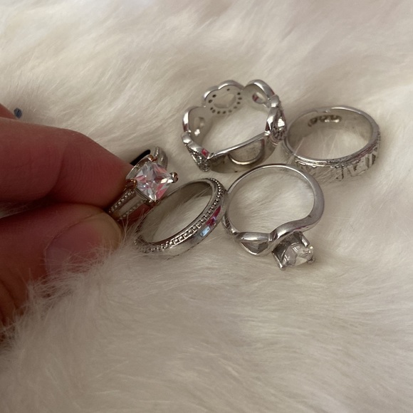 Set of five silver tone rings! - Picture 6 of 7